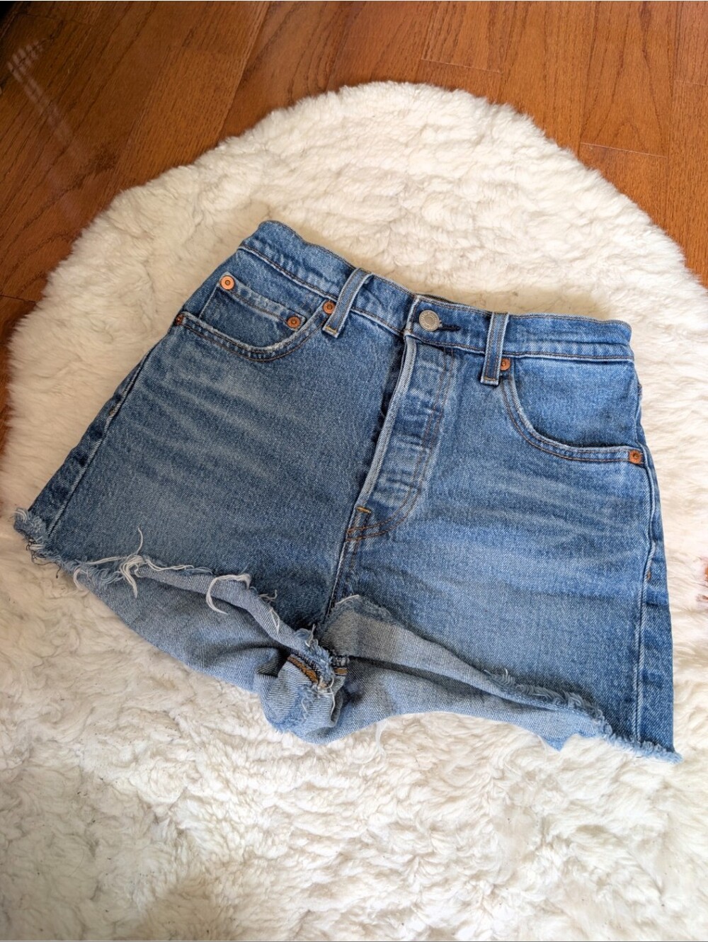 Levi's Ribcage jean Denim Shorts 26